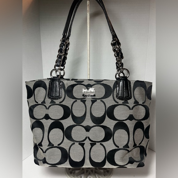 Coach Chelsey Signature tote - Picture 1 of 11